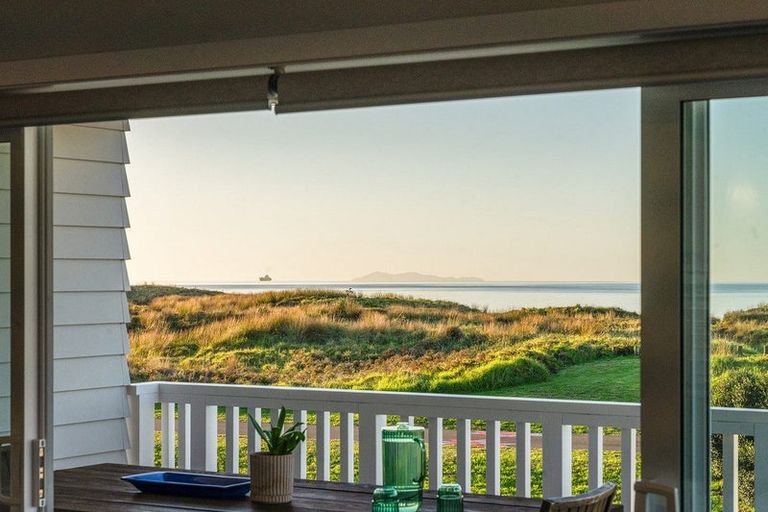 Photo of property in 856a Papamoa Beach Road, Papamoa Beach, Papamoa, 3118