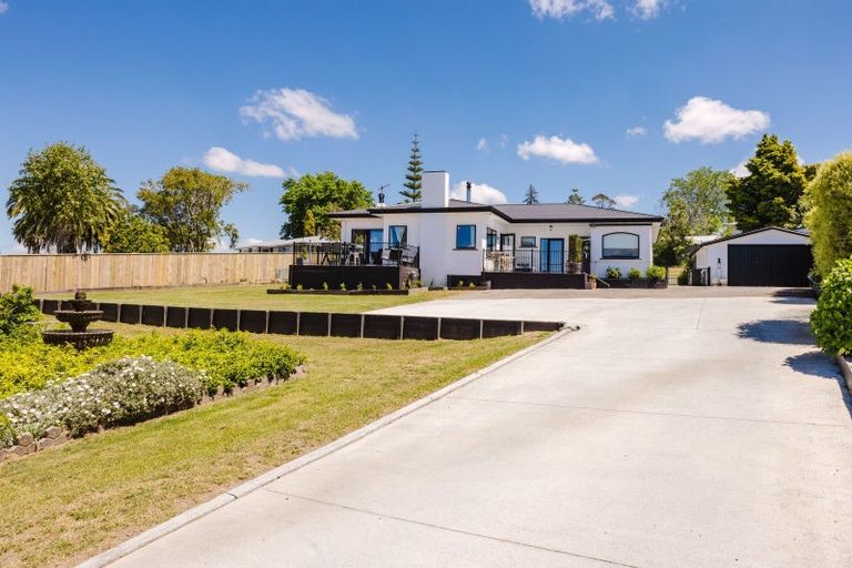 Photo of property in 20 Domain Road, Waipawa, 4210
