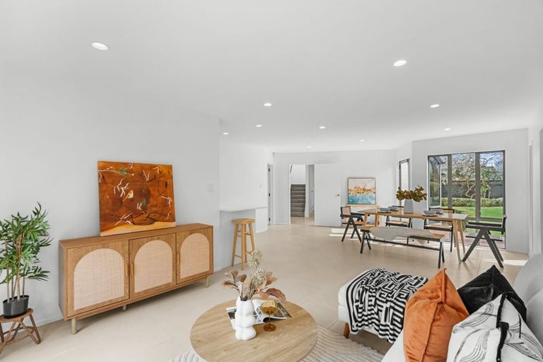 Photo of property in 15 Parkham Drive, Burnside, Christchurch, 8053