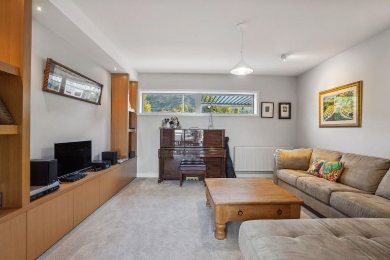 Photo of property in 31 Old Station Avenue, Wanaka, 9305