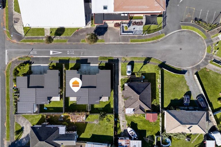 Photo of property in 1/4 Searancke Place, Fairfield, Hamilton, 3214