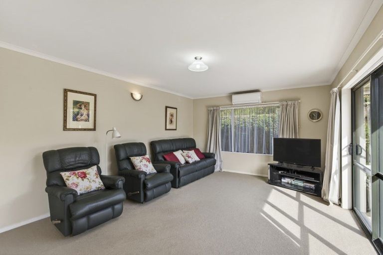 Photo of property in 30a Moulton Street, Moturoa, New Plymouth, 4310