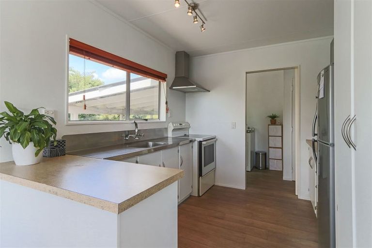 Photo of property in 19 Tawari Street, Inglewood, 4330