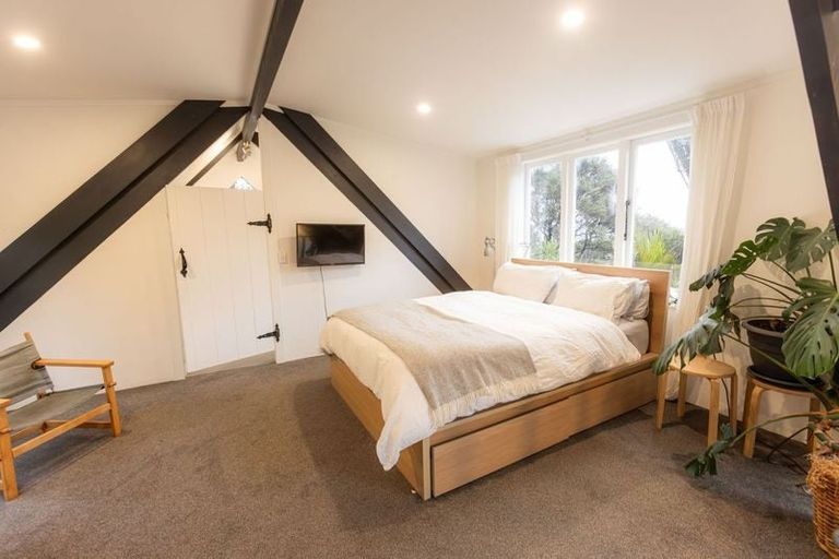 Photo of property in 33 Tainui Road, Titirangi, Auckland, 0604