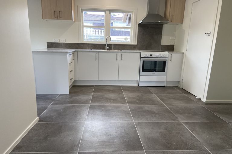 Photo of property in 281 Henderson Valley Road, Henderson, Auckland, 0612