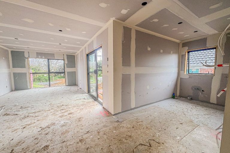 Photo of property in 309 Massey Road, Mangere East, Auckland, 2024