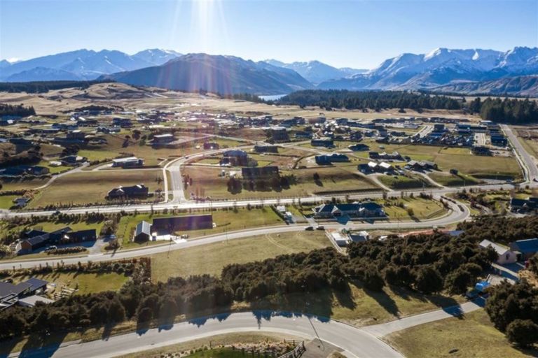 Photo of property in 3 Highfield Ridge, Wanaka, 9305