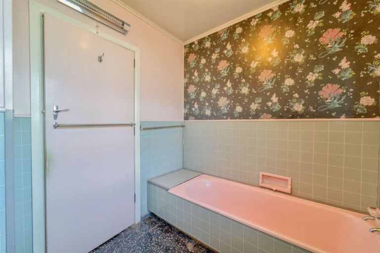 Photo of property in 253 Cambridge Road, Hillcrest, Hamilton, 3216
