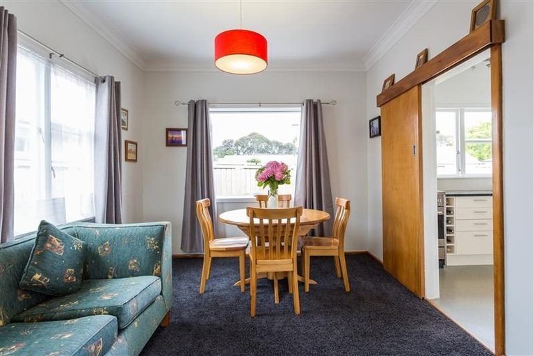 Photo of property in 5 Cassino Crescent, Onekawa, Napier, 4110