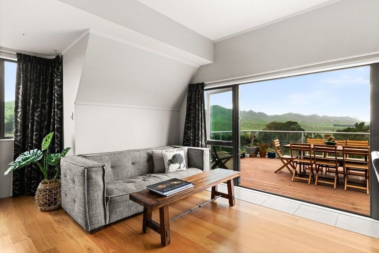 Photo of property in 21 Rochfort Road, Kahuranaki, Havelock North, 4295