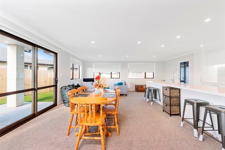 Photo of property in 26 Oka Street, Papamoa Beach, Papamoa, 3118