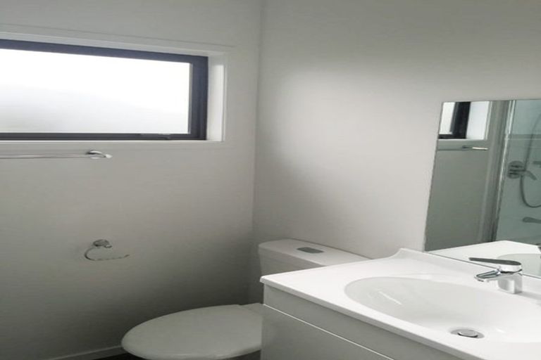 Photo of property in 45 Gallony Avenue, Massey, Auckland, 0614