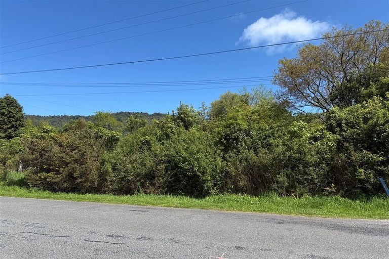 Photo of property in 31 Golf Links Road, Kaiata, Greymouth, 7805