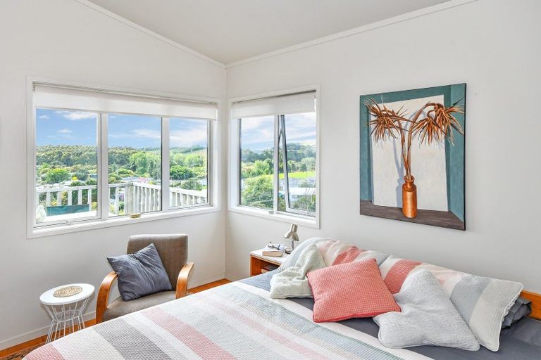 Photo of property in 88 Howard Road, Orere Point, Papakura, 2585