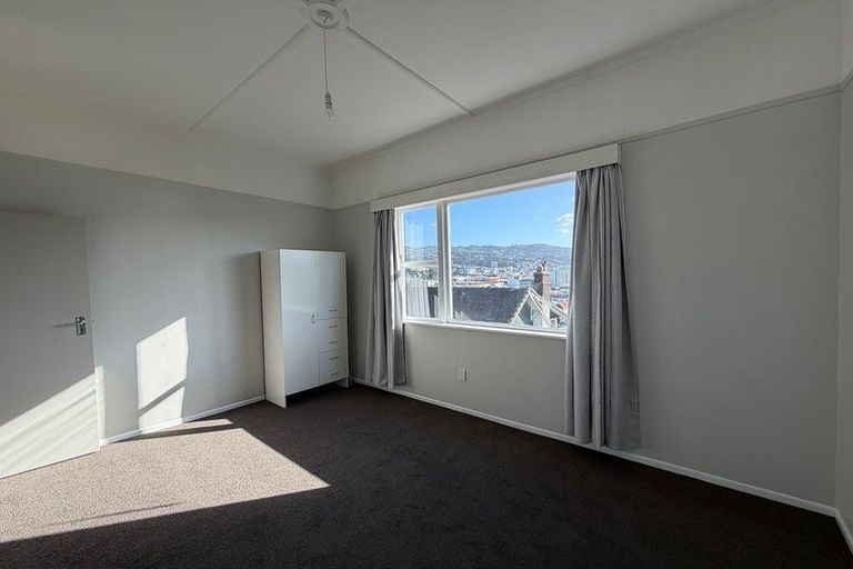 Photo of property in 5/28-28b Austin Street, Mount Victoria, Wellington, 6011