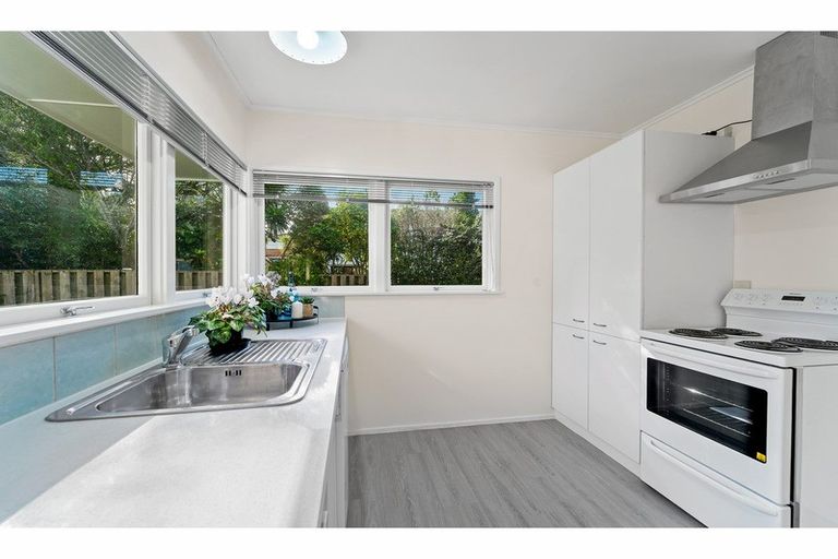 Photo of property in 2/53 Richards Avenue, Forrest Hill, Auckland, 0620