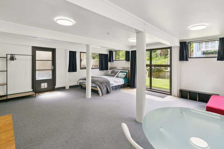 Photo of property in 112 Holloway Road, Aro Valley, Wellington, 6021