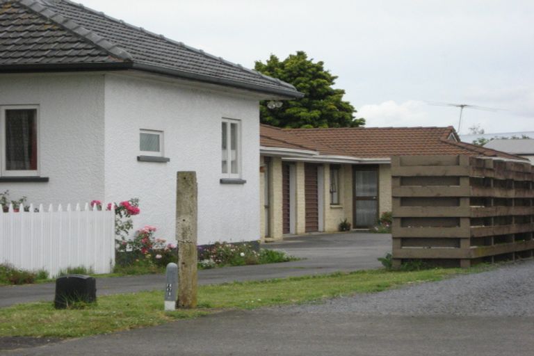 Photo of property in 2/73 Harris Street, Pukekohe, 2120