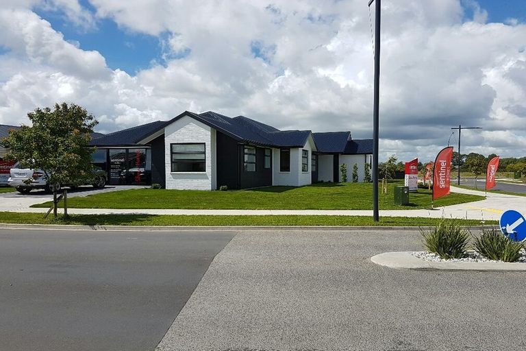 Photo of property in 2 Helen June Avenue, Flagstaff, Hamilton, 3210