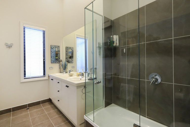 Photo of property in 16 Hunter Drive, Awatoto, Napier, 4110