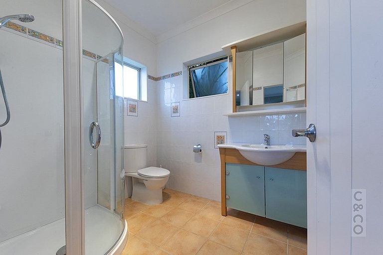 Photo of property in 17 Deacon Road, Riverhead, Kumeu, 0892