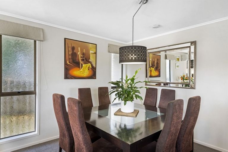 Photo of property in 1/20 Coroglen Avenue, Birkenhead, Auckland, 0626