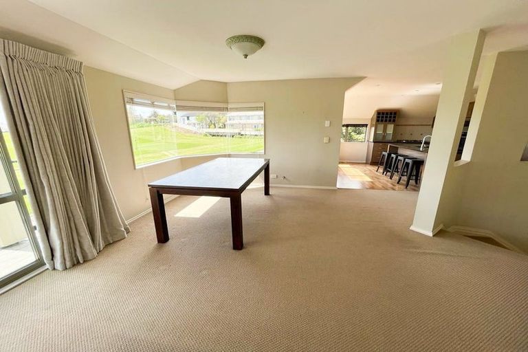 Photo of property in 60 Grammar School Road, Pakuranga, Auckland, 2010