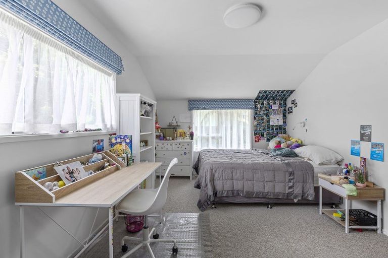 Photo of property in 17 Fortunatus Street, Brooklyn, Wellington, 6021