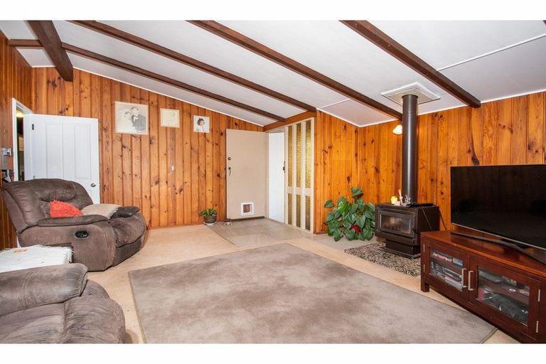 Photo of property in 60 Glenbervie Crescent, Massey, Auckland, 0614