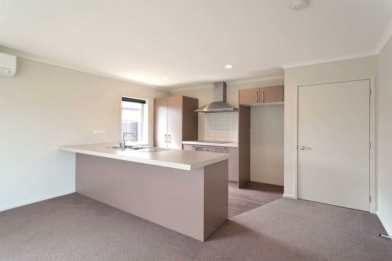 Photo of property in 1 Burford Way, Rolleston, 7615