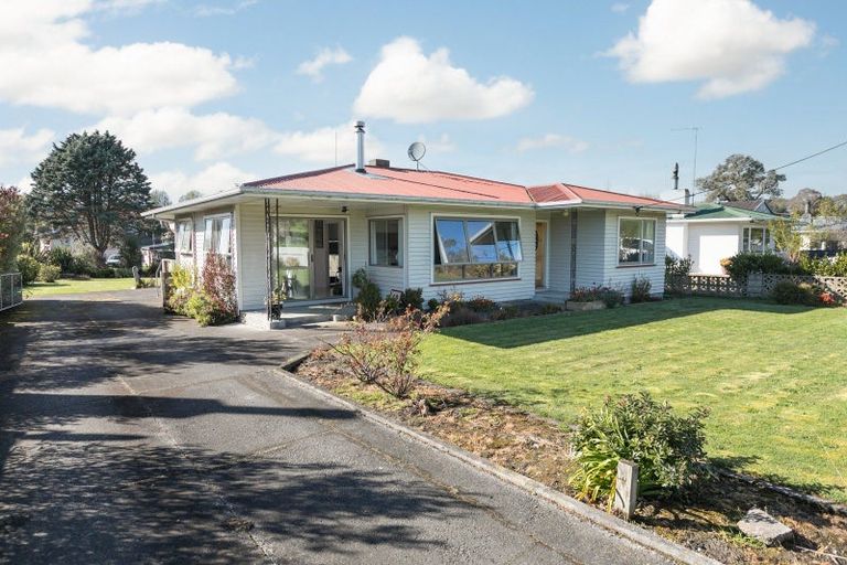 Photo of property in 69 Great North Road, Waipawa, 4210