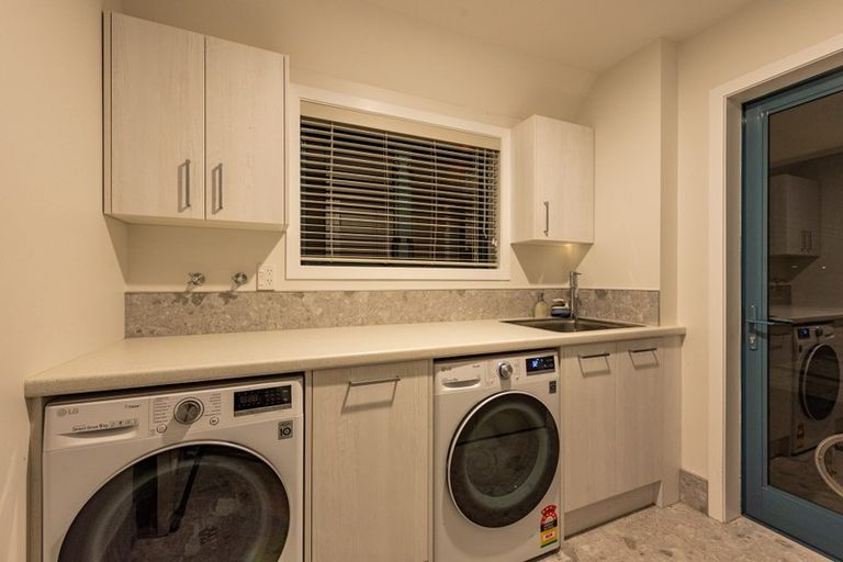 Photo of property in 17a Simla Crescent, Khandallah, Wellington, 6035