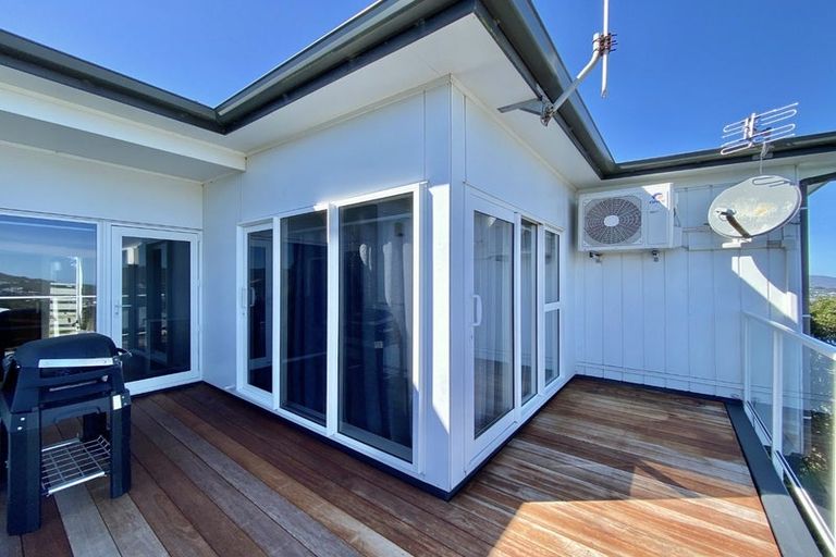 Photo of property in 30 Alexandra Road, Hataitai, Wellington, 6021