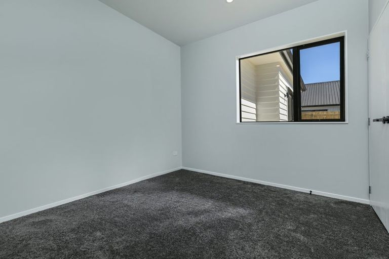 Photo of property in 45 Mcindoe Road, Kumeu, 0810