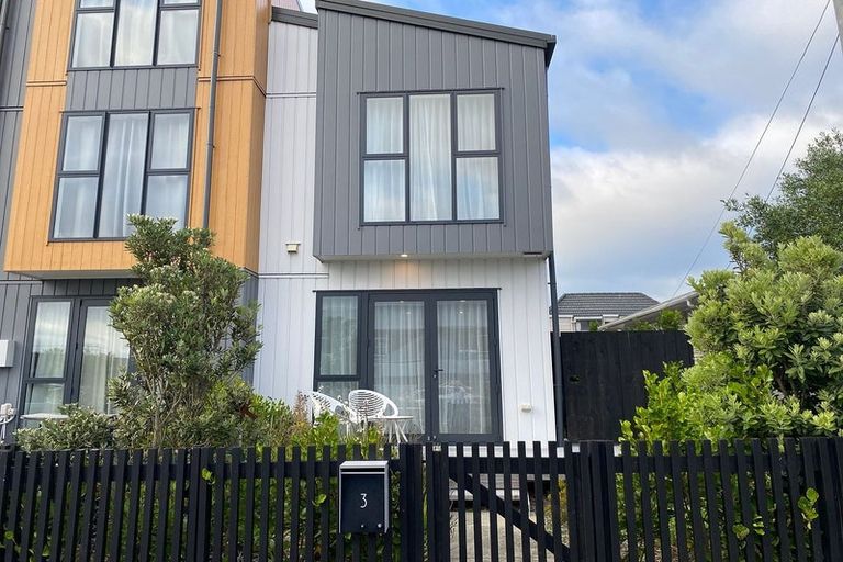 Photo of property in 3/128 Onewa Road, Northcote, Auckland, 0627