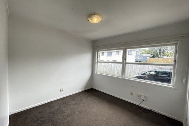 Photo of property in 1/37 Ellice Road, Totara Vale, Auckland, 0629
