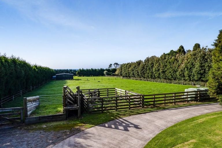 Photo of property in 939 Main North Road, Onaero, Waitara, 4383