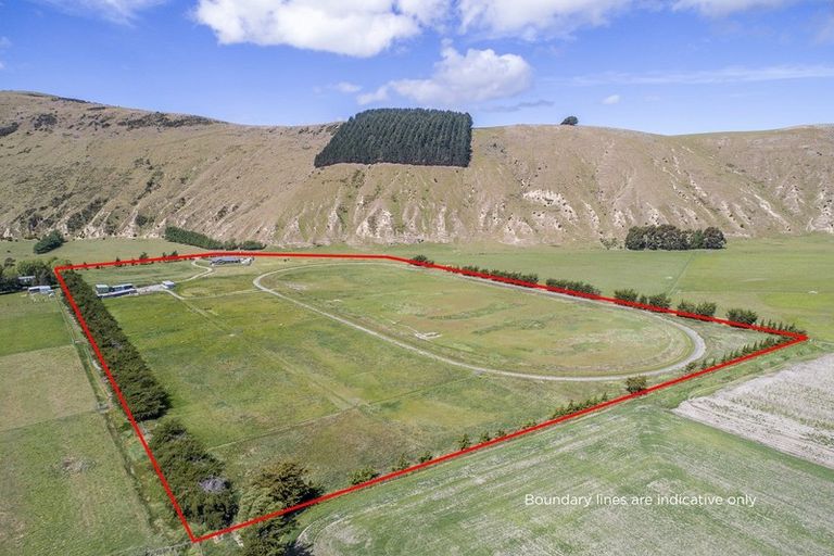 Photo of property in 98 Streeters Road, Gebbies Valley, Christchurch, 7672
