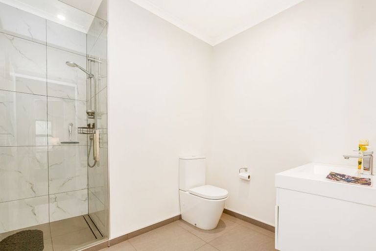 Photo of property in 5 Waitaria Terrace, Aotea, Porirua, 5024