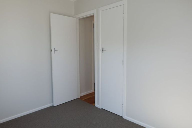 Photo of property in 132 Broderick Road, Johnsonville, Wellington, 6037