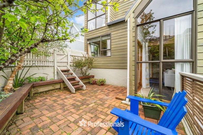 Photo of property in 6 Cassis Place, Crofton Downs, Wellington, 6035