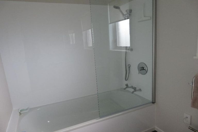 Photo of property in 292 Pakuranga Road, Pakuranga Heights, Auckland, 2010