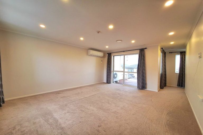 Photo of property in 3 Laquinta Place, Flat Bush, Auckland, 2019