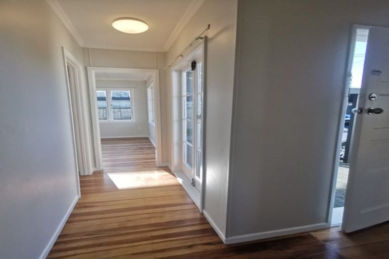 Photo of property in 13 Clendon Avenue, Papatoetoe, Auckland, 2025