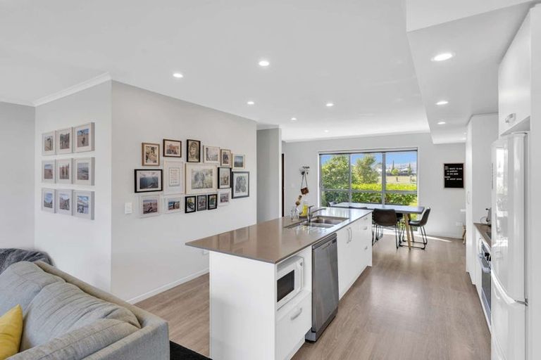 Photo of property in 16 Tippet Crescent, Wigram, Christchurch, 8025