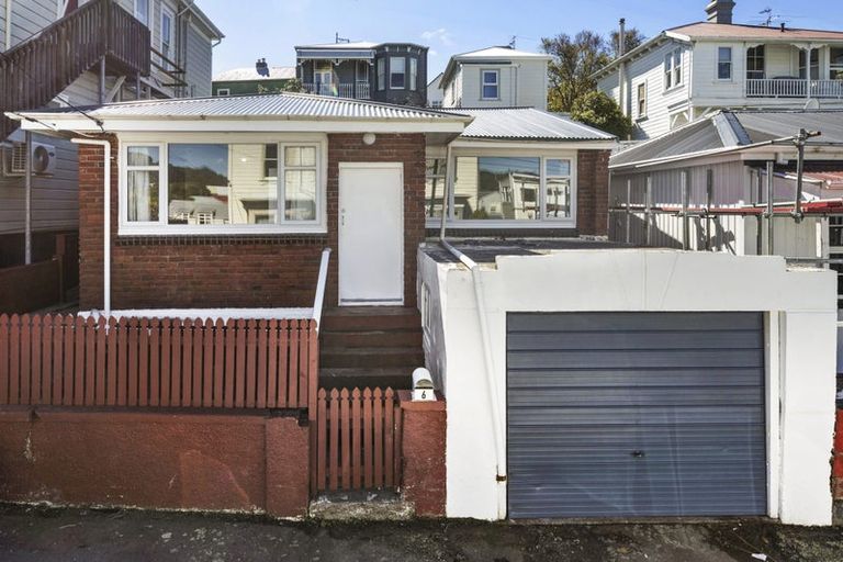 Photo of property in 6 Howard Street, Mount Cook, Wellington, 6021