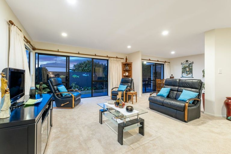 Photo of property in 20 The Masthead, Whitby, Porirua, 5024