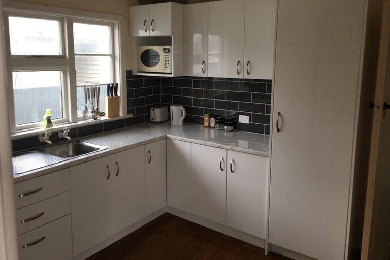 Photo of property in 71 Barton Street, Woolston, Christchurch, 8023