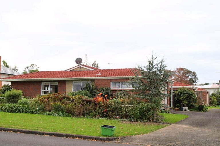 Photo of property in 3/74 Howe Street, Howick, Auckland, 2014