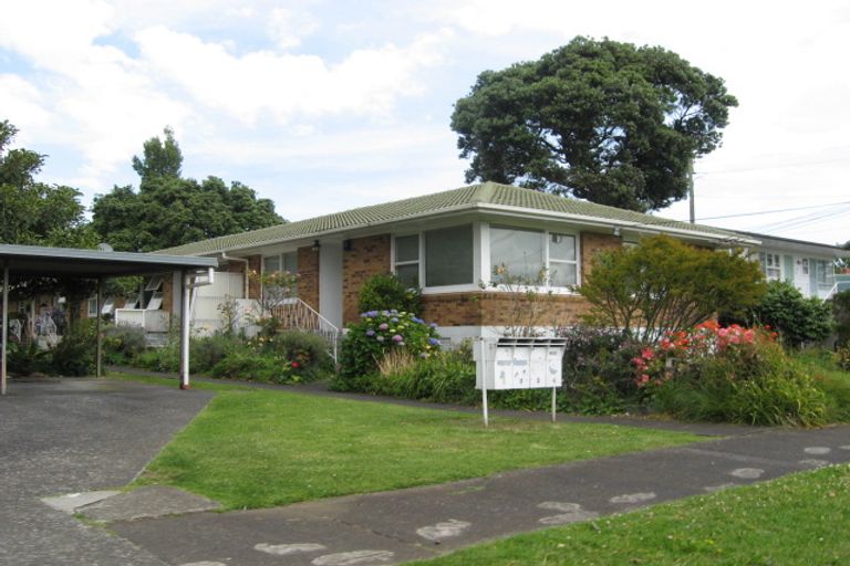 Photo of property in 2/57 Church Road, Mangere Bridge, Auckland, 2022